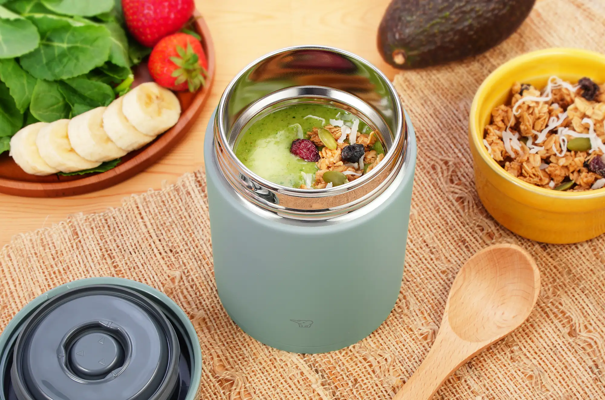 Smoothie Bowl Verde Con Frutas